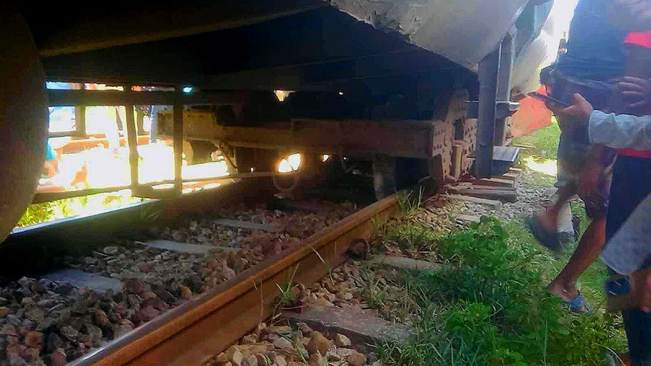 ব্রাহ্মণবাড়িয়ায় তিতাস ট্রেন লাইনচ্যুত